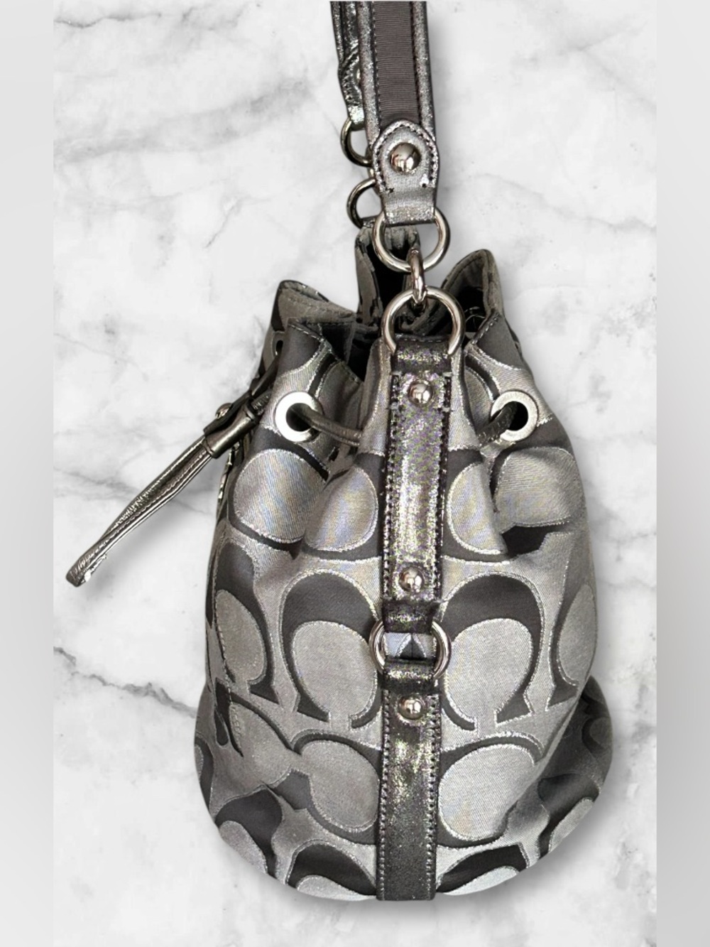NWT Coach Poppy Signature Lurex Cinch Shoulder Bag Silver/Ash 17930 NEW - Picture 4 of 15